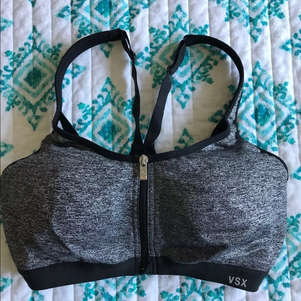 Victoria’s Secret Front- Close Bra